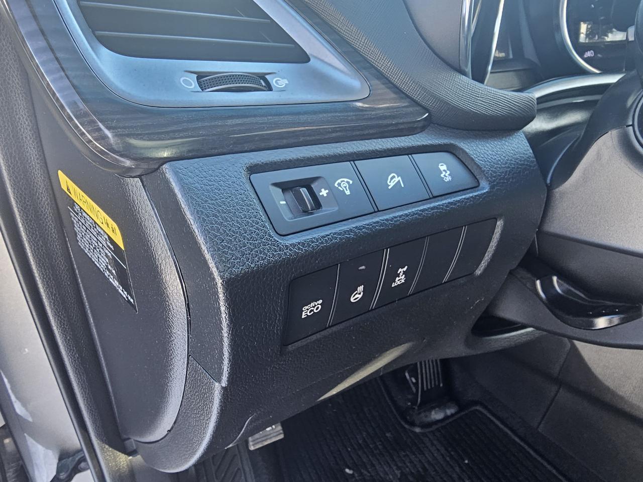 2015 Hyundai Santa Fe Sport AWD 4dr 2.0T SE Photo