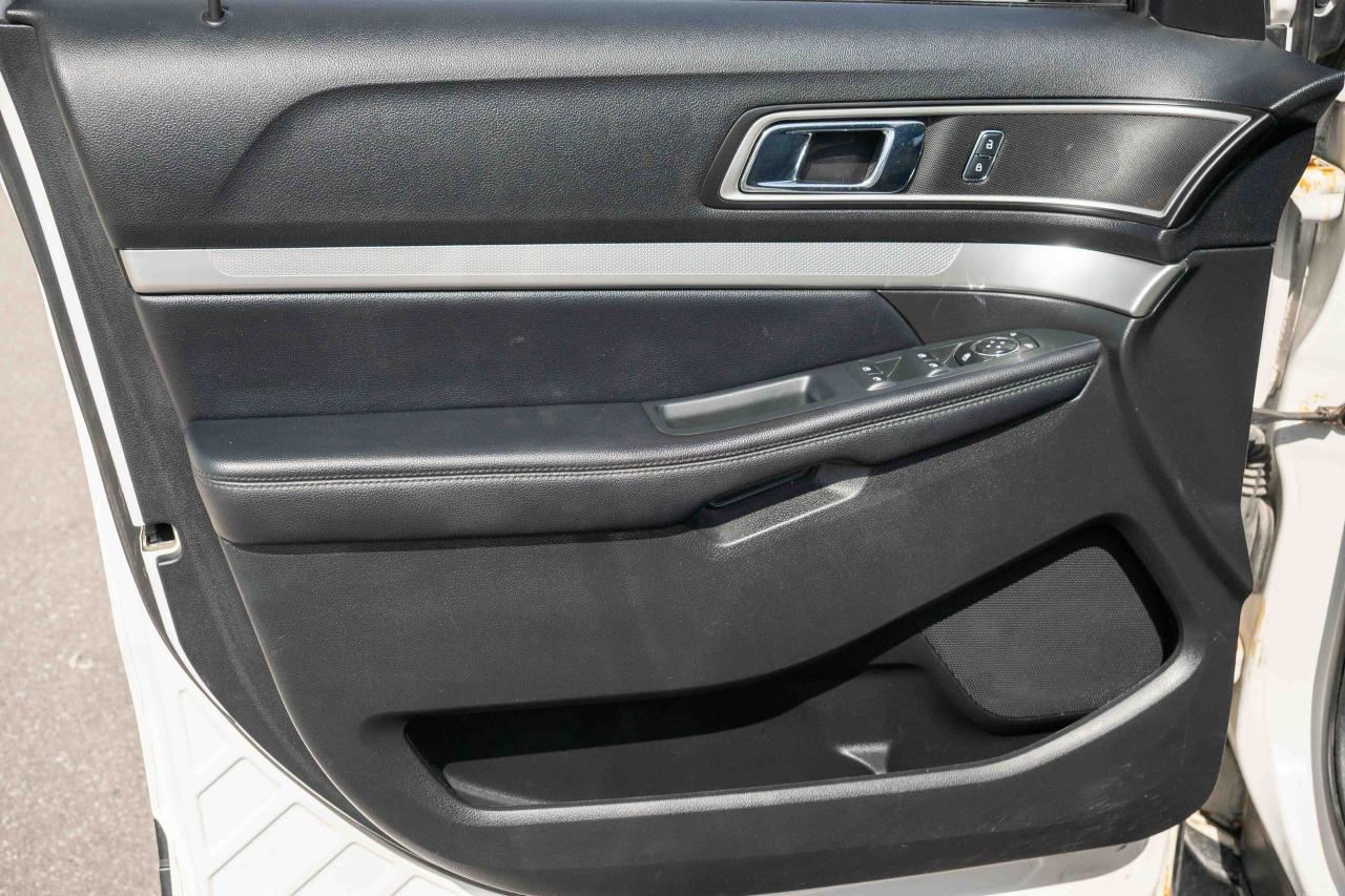 2016 Ford Explorer XLT - Photo #21