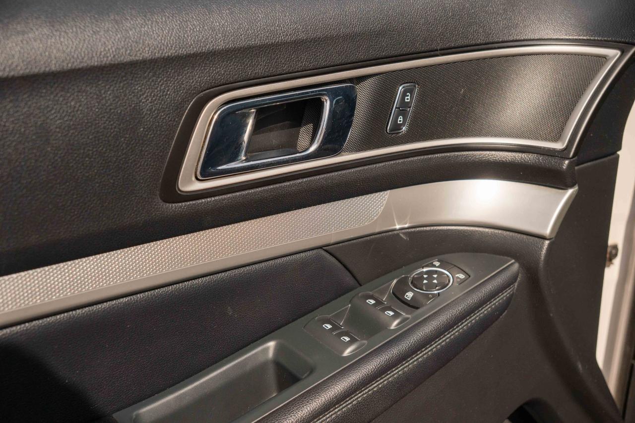 2016 Ford Explorer XLT - Photo #22