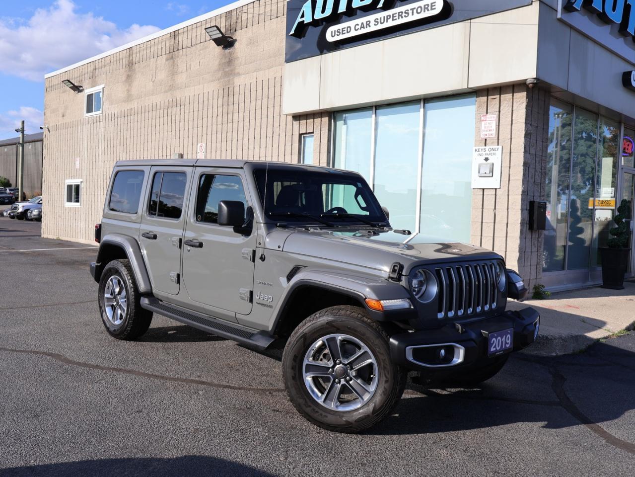 2019 Jeep Wrangler UNLIMITED SAHARA 4WD CERTIFIED *ACCIDENT FREE*JEEP MAINTAIN* CAMERA NAV BLUETOOTH LEATHER HEATED SEATS CRUISE ALLOYS - Photo #8