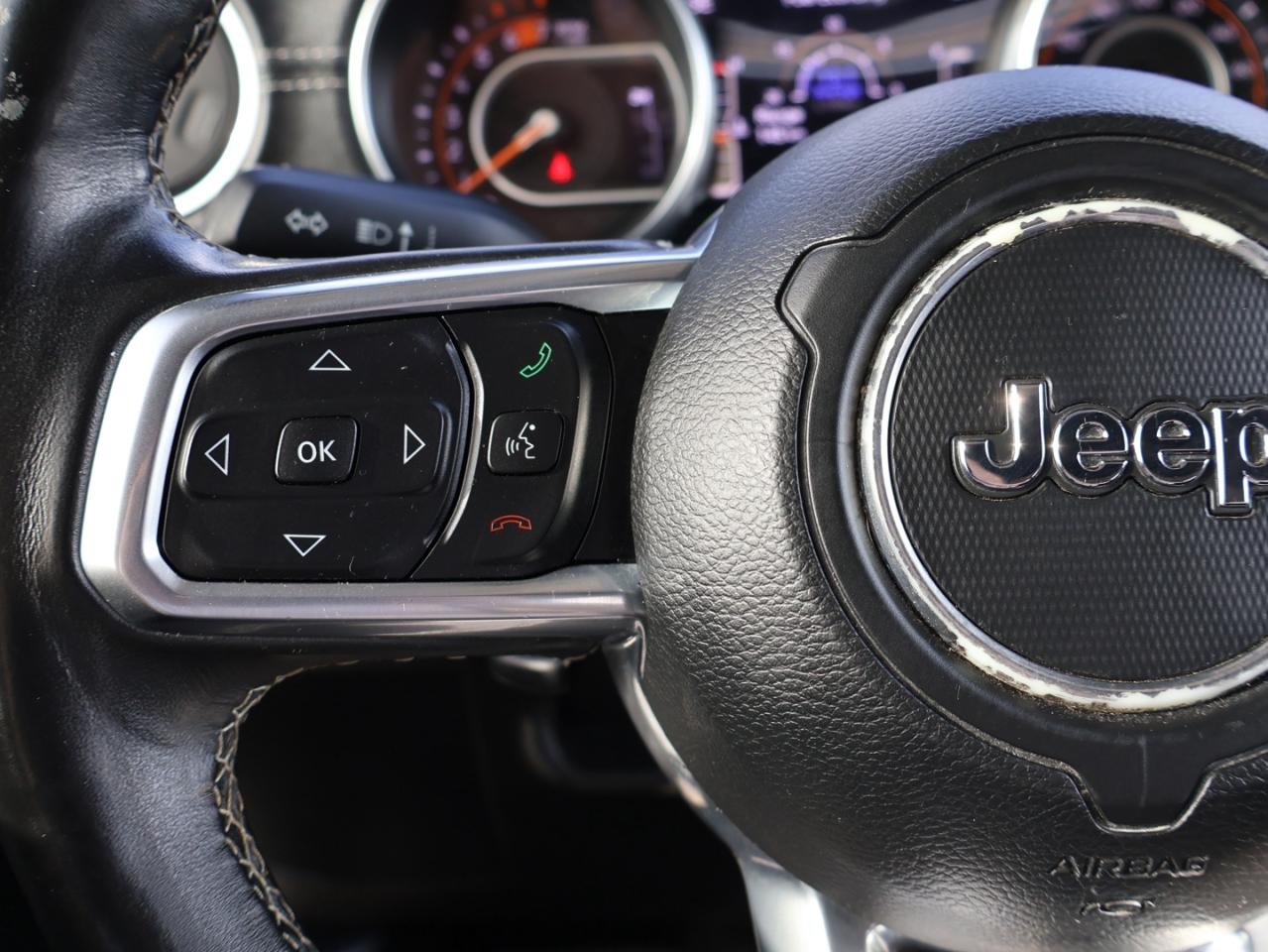 2019 Jeep Wrangler UNLIMITED SAHARA 4WD CERTIFIED *ACCIDENT FREE*JEEP MAINTAIN* CAMERA NAV BLUETOOTH LEATHER HEATED SEATS CRUISE ALLOYS - Photo #28