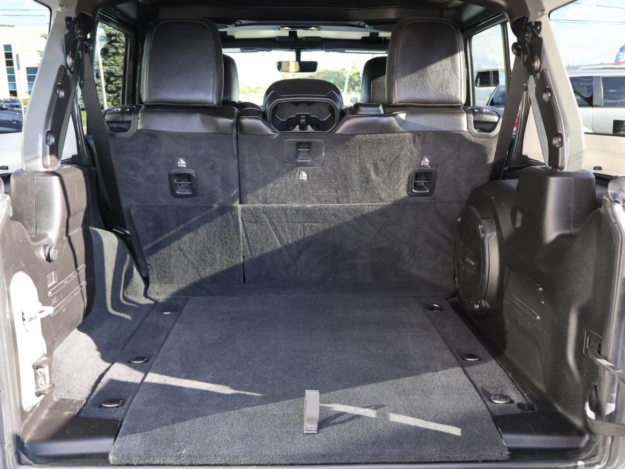 2019 Jeep Wrangler UNLIMITED SAHARA 4WD CERTIFIED *ACCIDENT FREE*JEEP MAINTAIN* CAMERA NAV BLUETOOTH LEATHER HEATED SEATS CRUISE ALLOYS - Photo #33