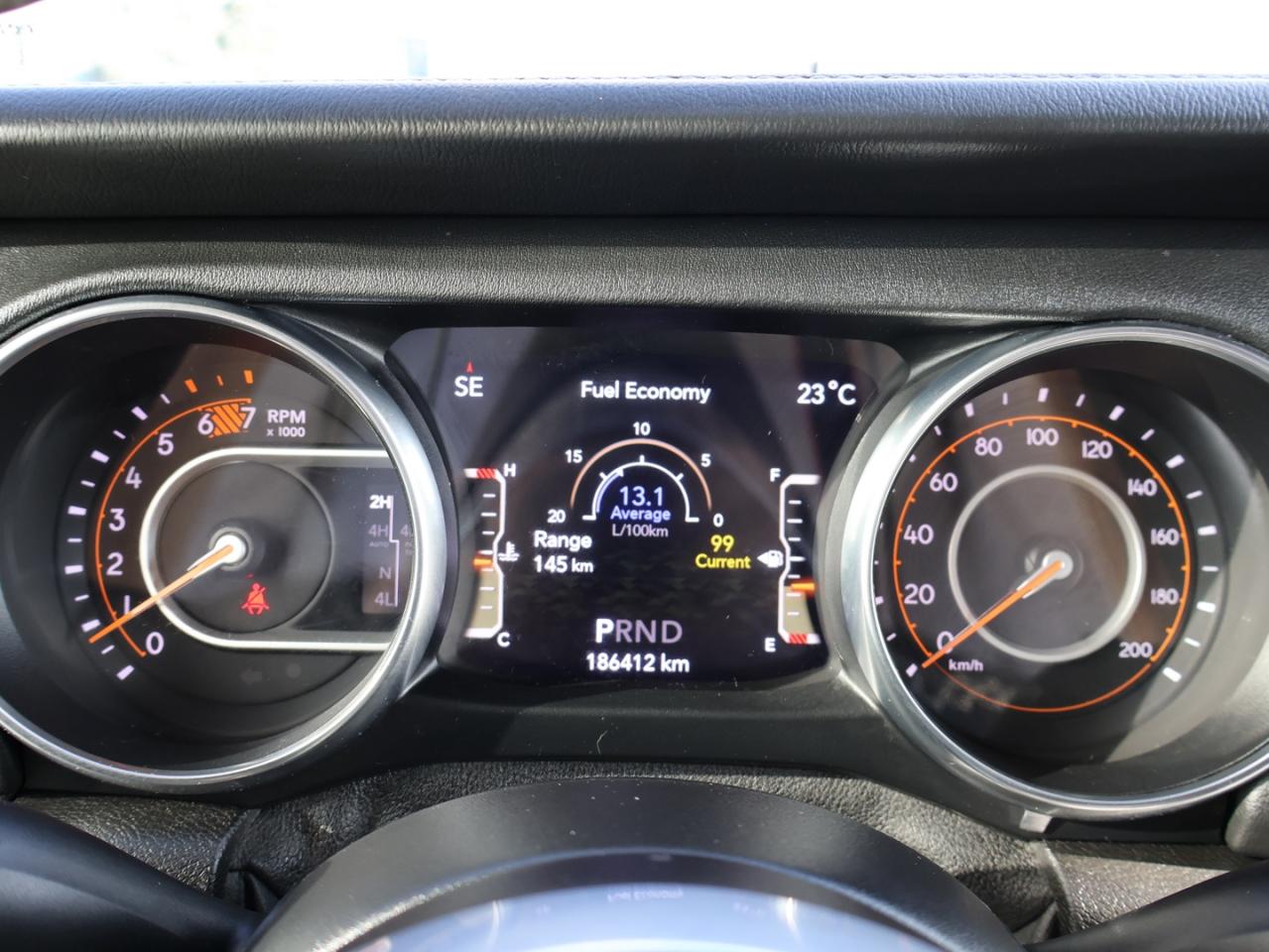 2019 Jeep Wrangler UNLIMITED SAHARA 4WD CERTIFIED *ACCIDENT FREE*JEEP MAINTAIN* CAMERA NAV BLUETOOTH LEATHER HEATED SEATS CRUISE ALLOYS - Photo #38