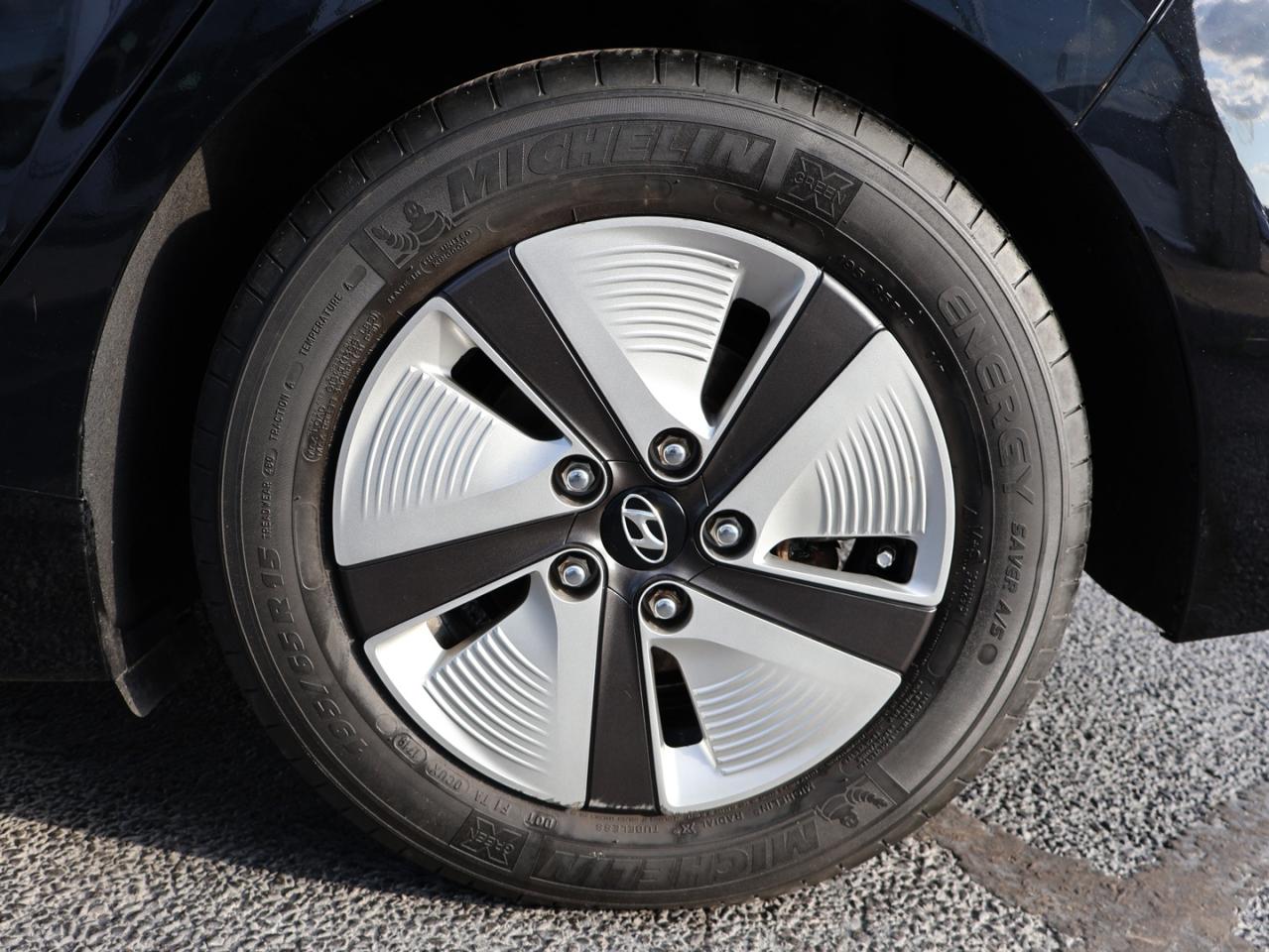 2020 Hyundai Ioniq Hybrid ESSENTIAL CERTIFIED CAMERA BLUETOOTH HEATED SEATS CRUISE ALLOYS - Photo #34