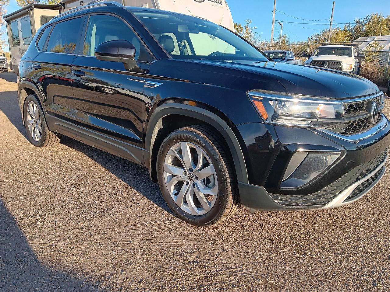 2022 Volkswagen Taos Comfortline +, Pano, BU Cam, Htd Seats, Blindspot - Photo #3