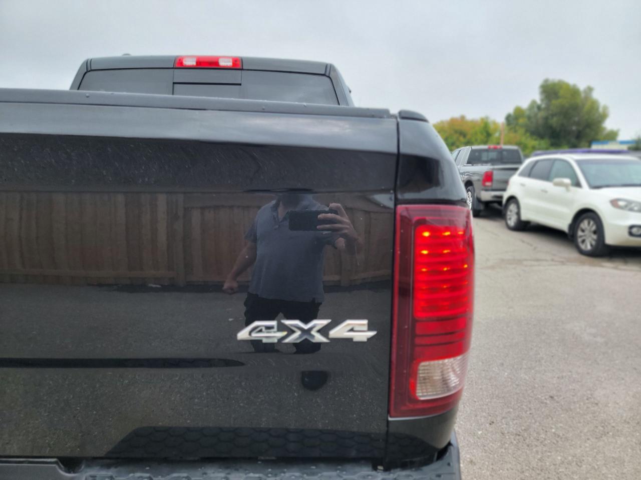 2017 RAM 1500 4WD Crew Cab 140.5" Sport - Photo #6