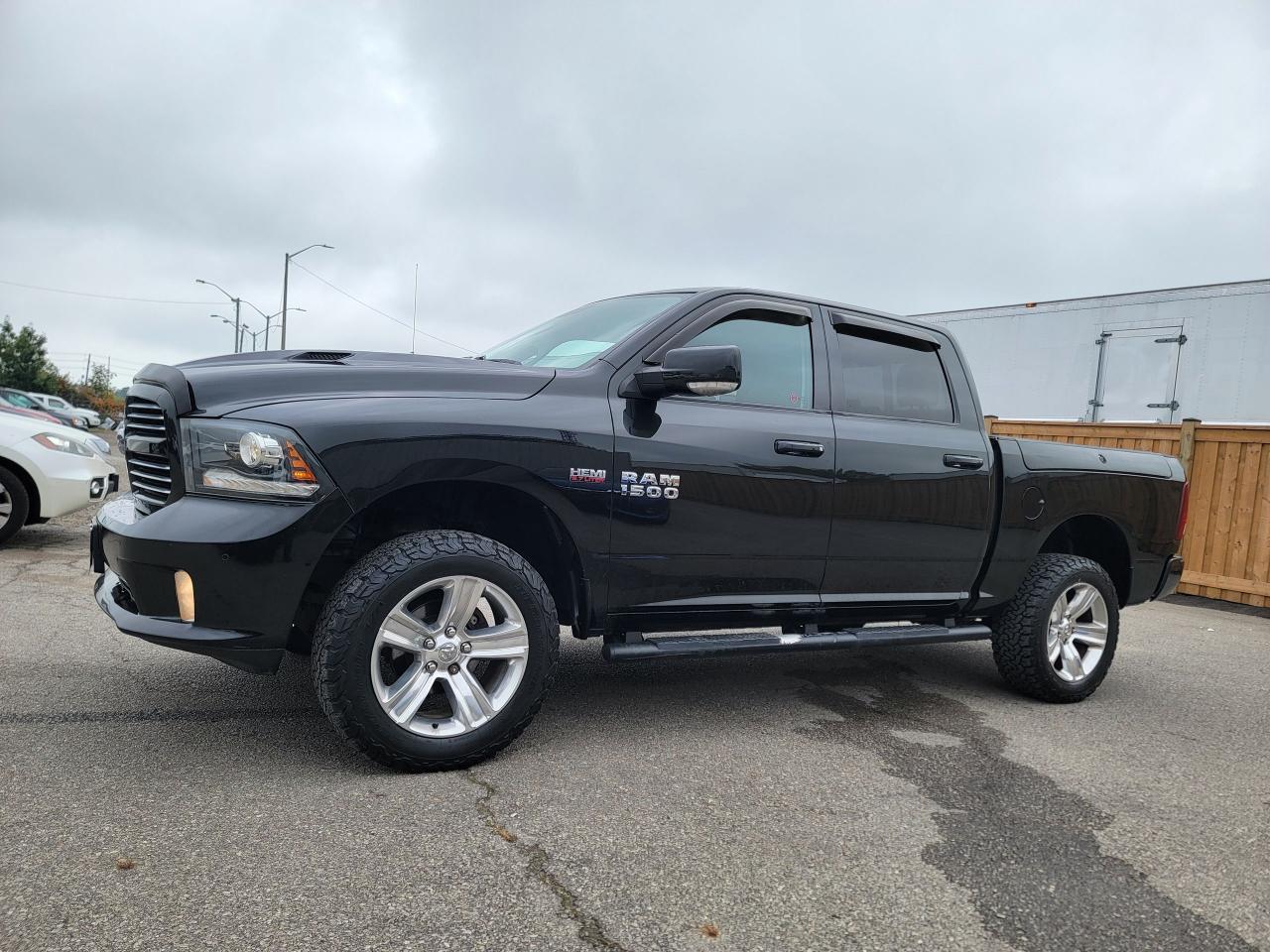 2017 RAM 1500 4WD Crew Cab 140.5" Sport - Photo #10