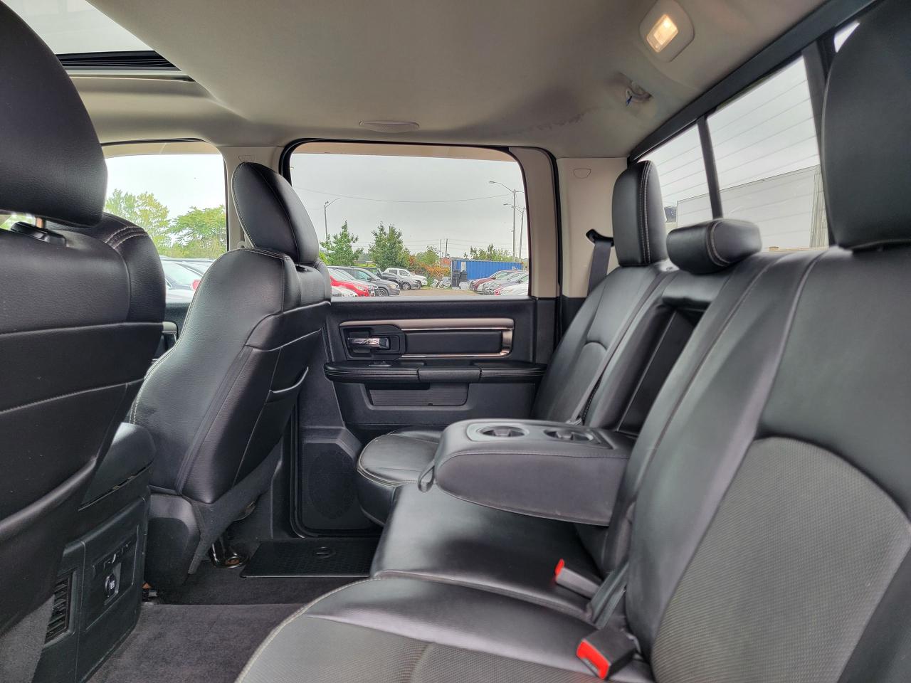 2017 RAM 1500 4WD Crew Cab 140.5" Sport - Photo #13