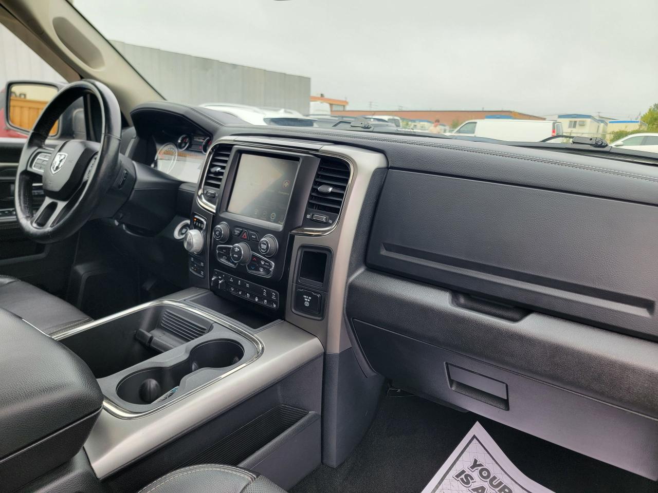 2017 RAM 1500 4WD Crew Cab 140.5" Sport - Photo #15