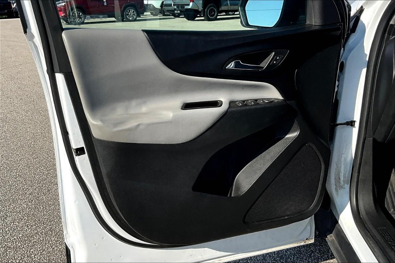 2023 Chevrolet Equinox LS Photo