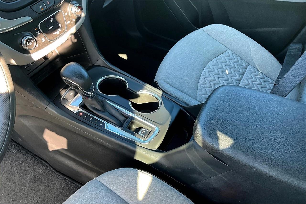 2023 Chevrolet Equinox LS Photo