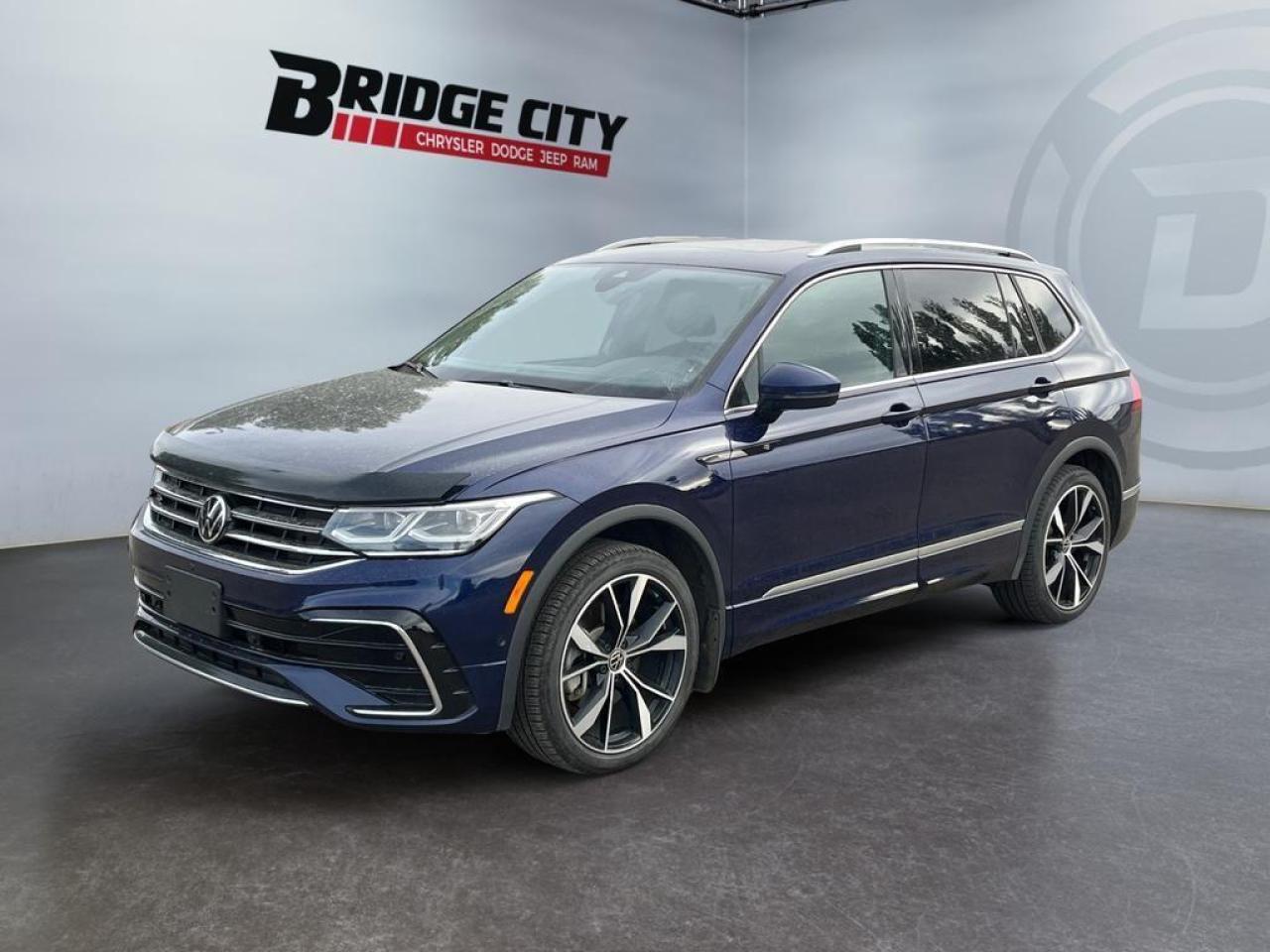 Used 2022 Volkswagen Tiguan Highline R-Line - Leather - Sunroof - Heated Seats - Navigation - Adaptive Cruise Control - LED Lights - AWD for sale in Lethbridge, AB