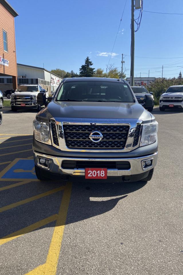 2018 Nissan Titan SV Photo