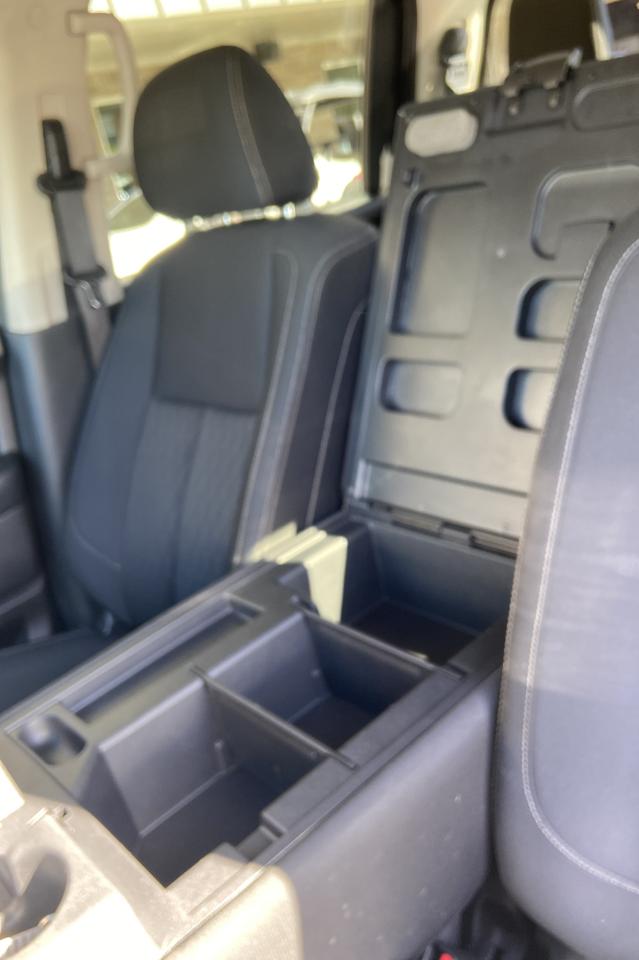 2018 Nissan Titan SV Photo