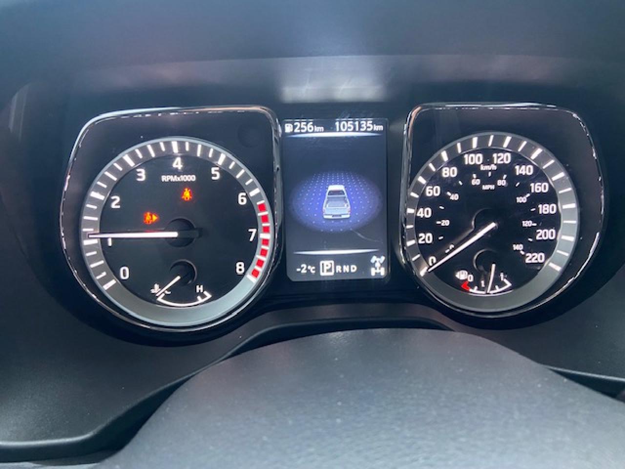 2018 Nissan Titan SV Photo4