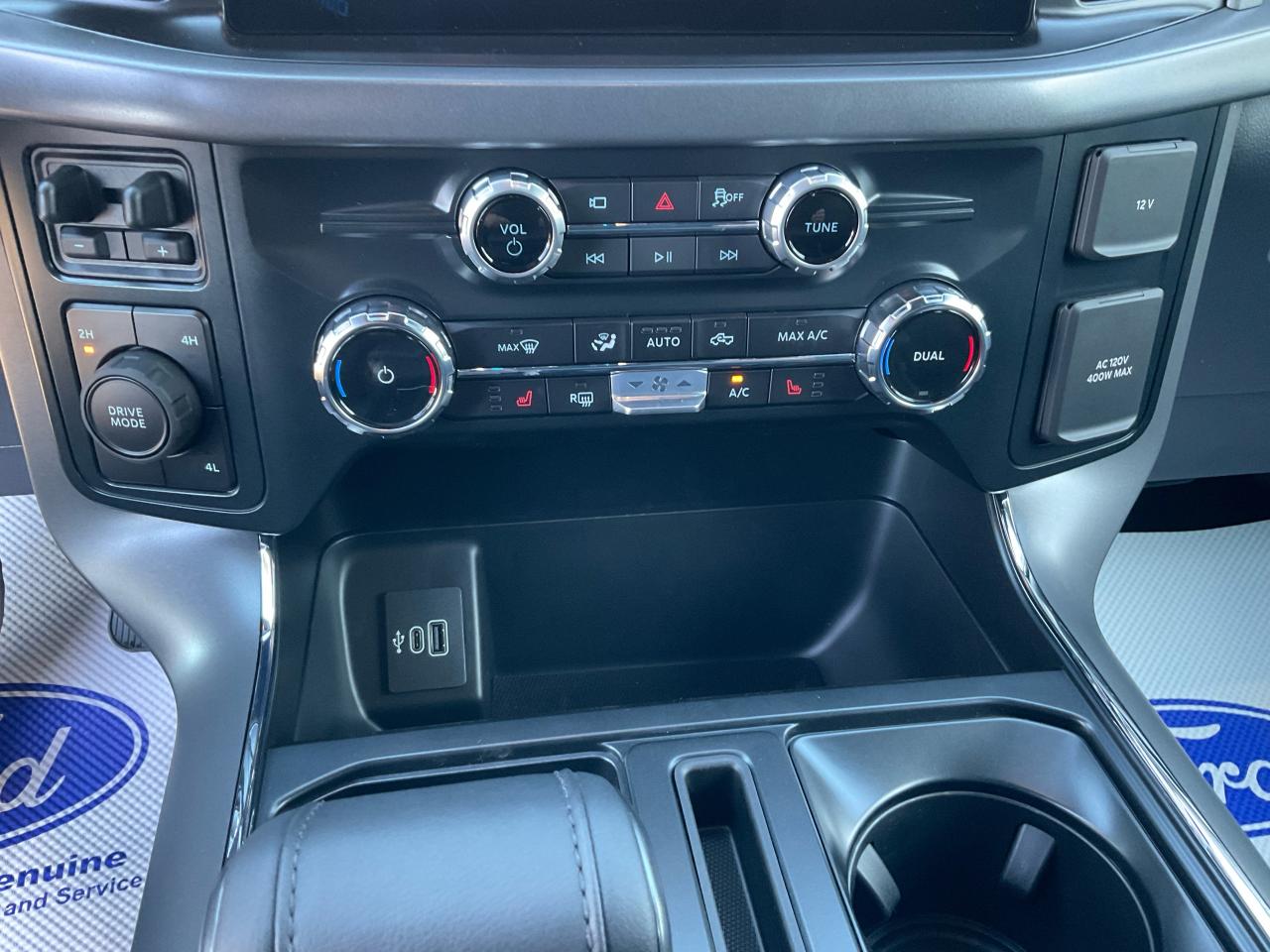 2025 Ford F-150 XLT Photo5