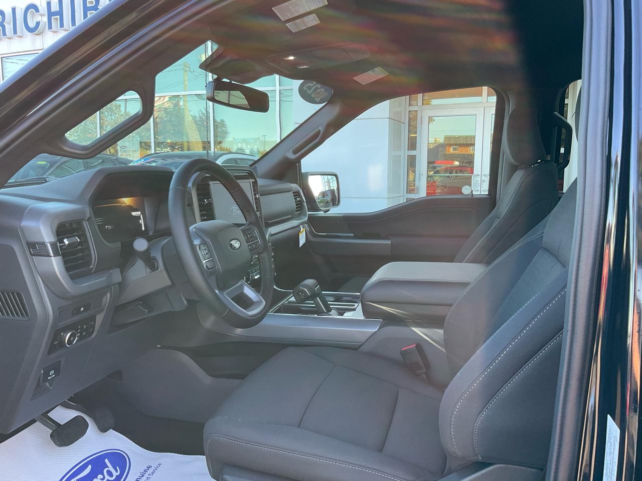2025 Ford F-150 XLT Photo5