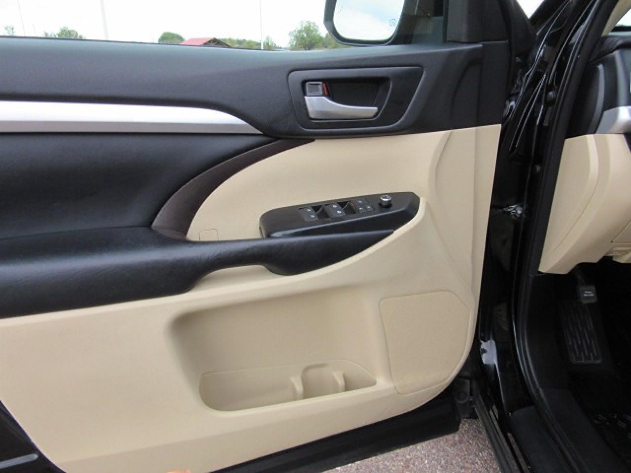 2018 Toyota Highlander XLE Photo