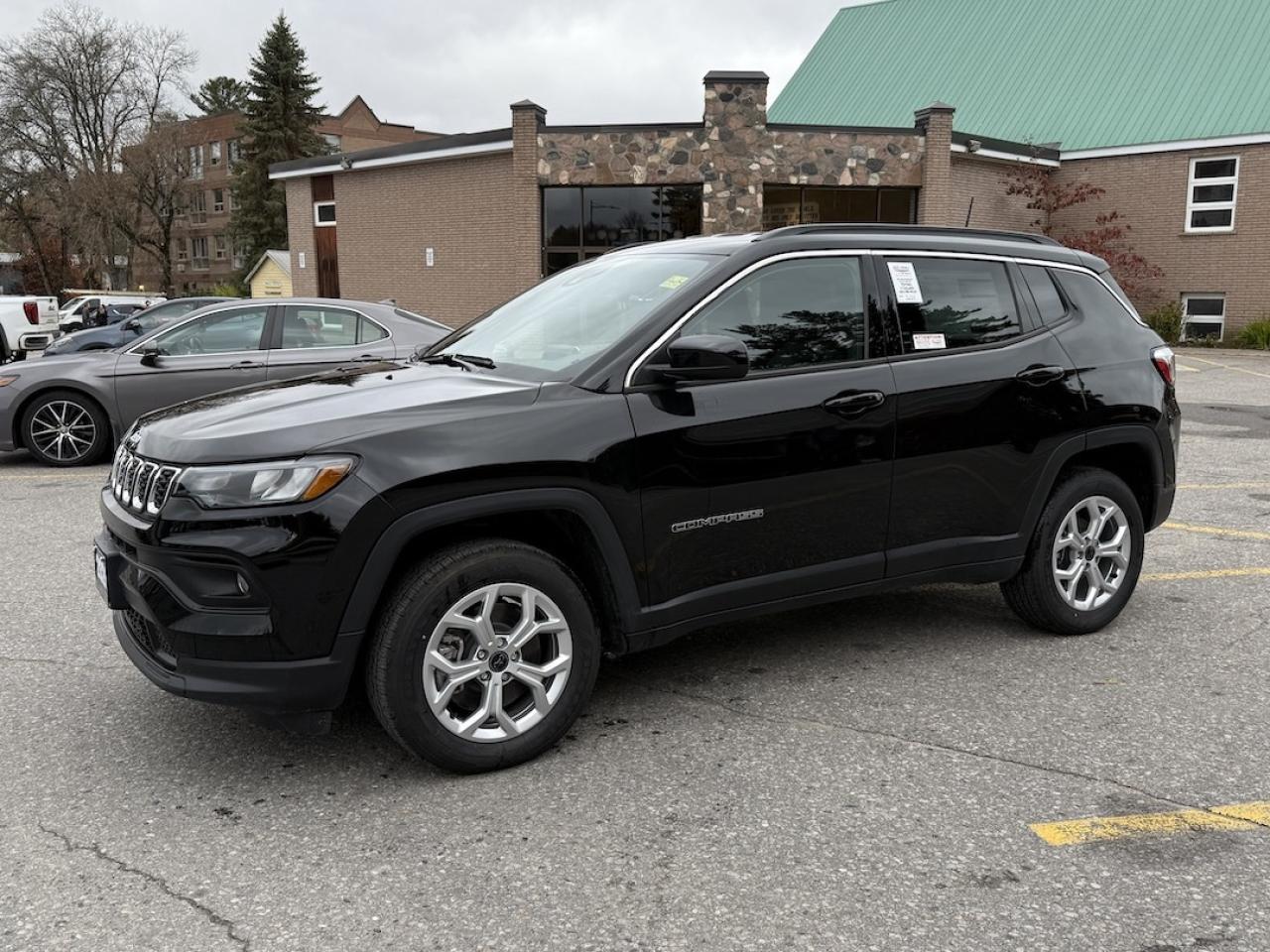 2026 Jeep Compass NORTH 4X4 Photo2