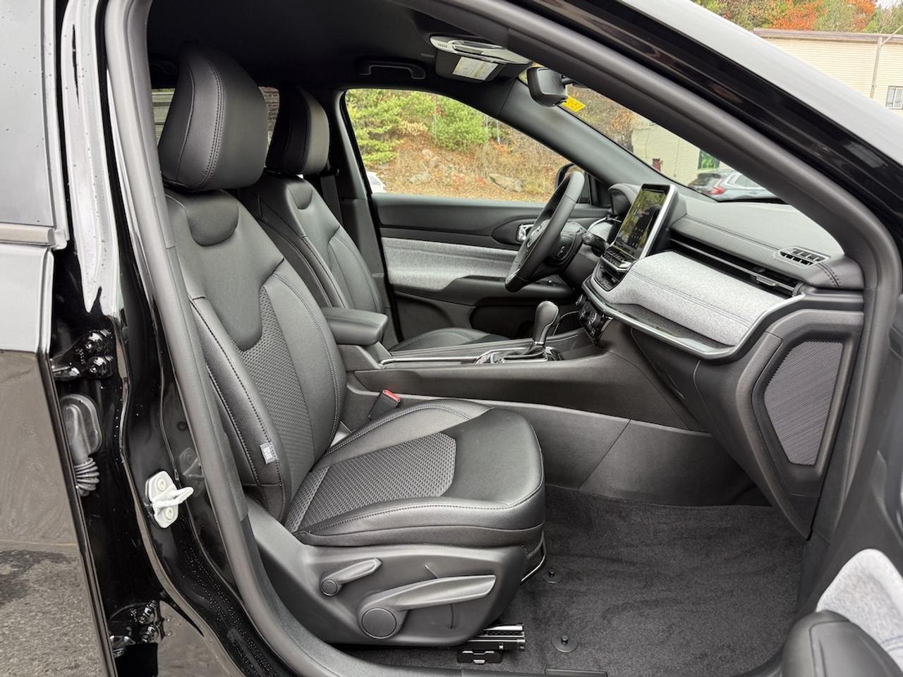 2026 Jeep Compass NORTH 4X4 Photo