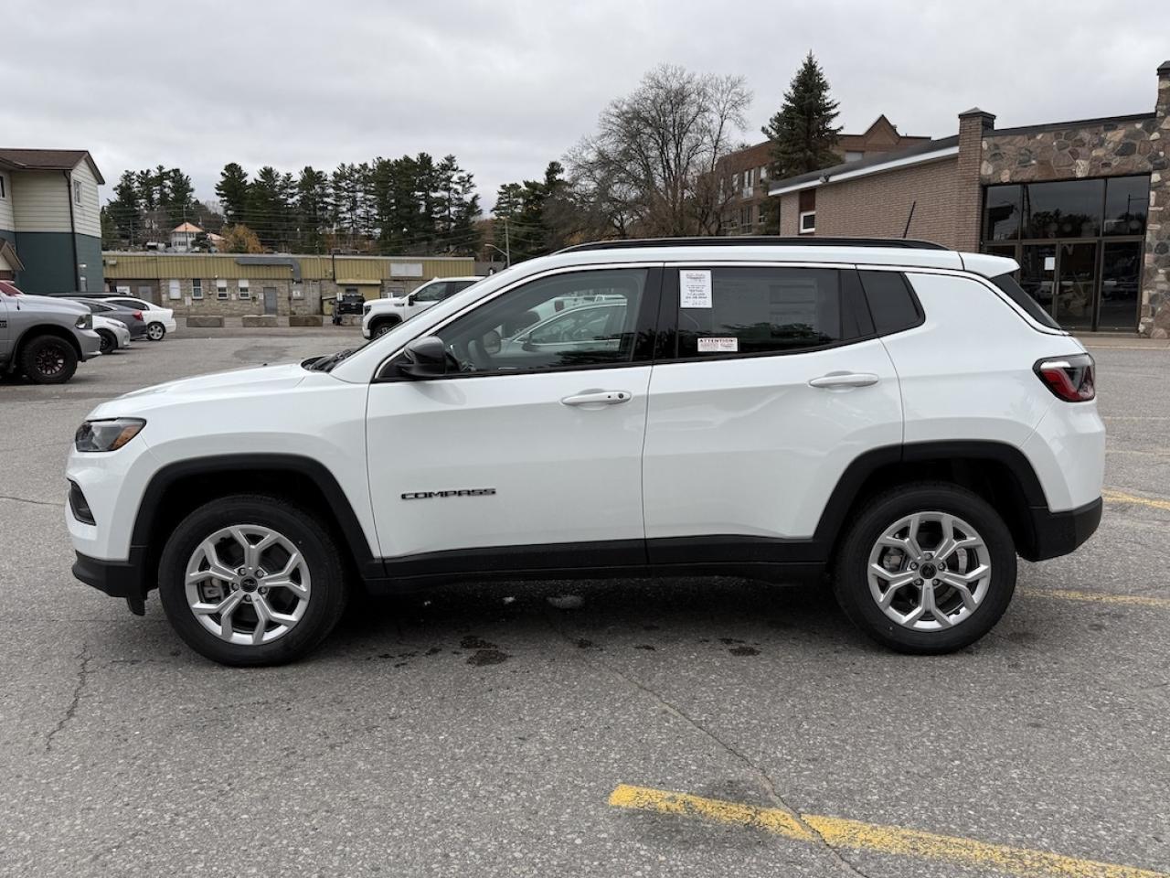 2026 Jeep Compass NORTH 4X4 Photo3