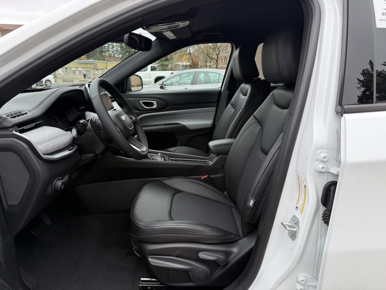 2026 Jeep Compass NORTH 4X4 Photo