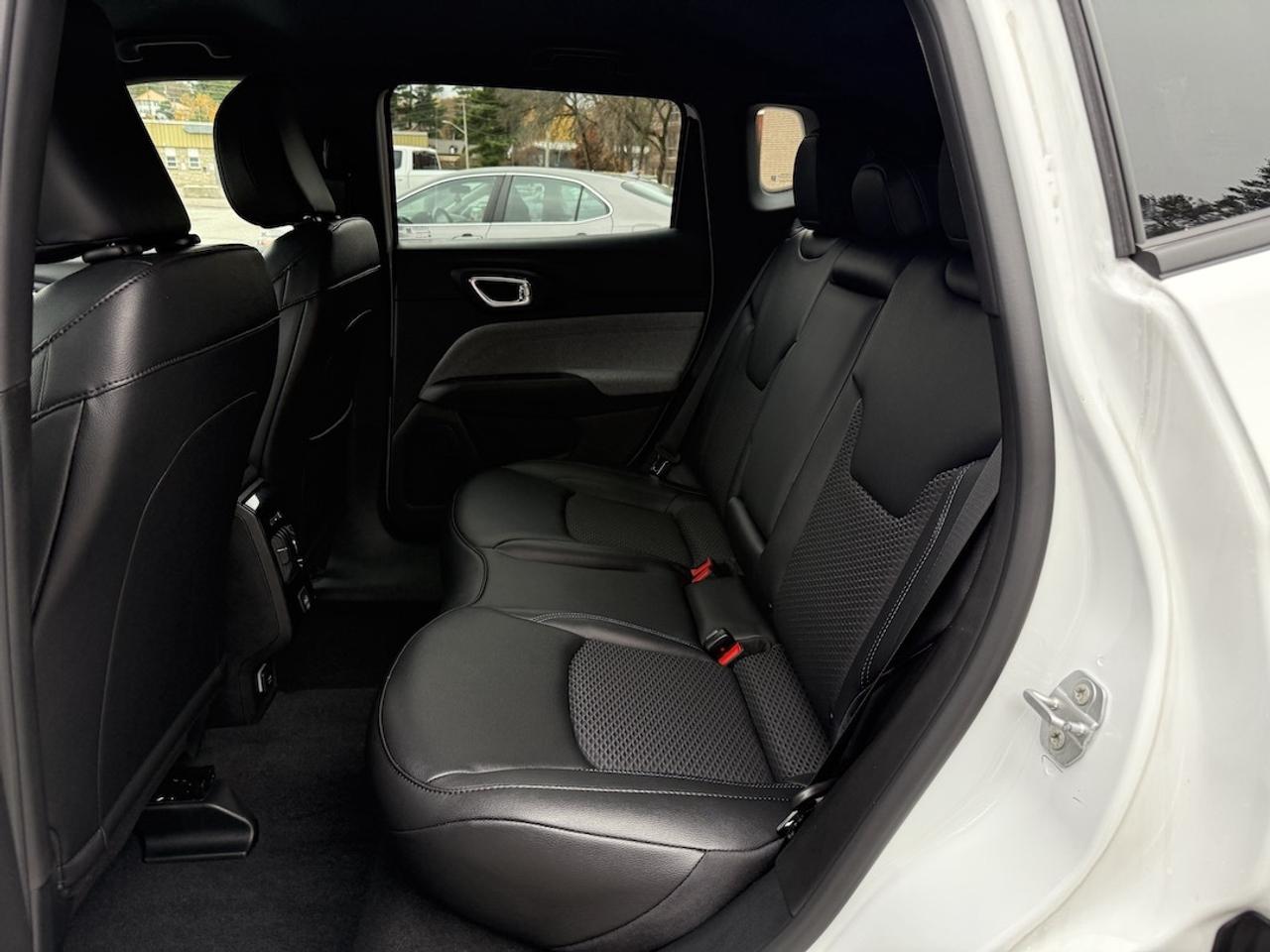 2026 Jeep Compass NORTH 4X4 Photo