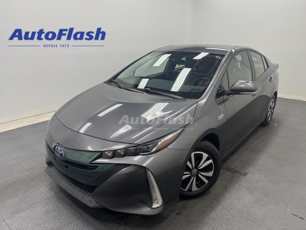 Used 2019 Toyota Prius Prime UPGRADE, CAMERA, CUIR, SIEGES ET VOLANT CHAUFF for sale in Saint-Hubert, QC