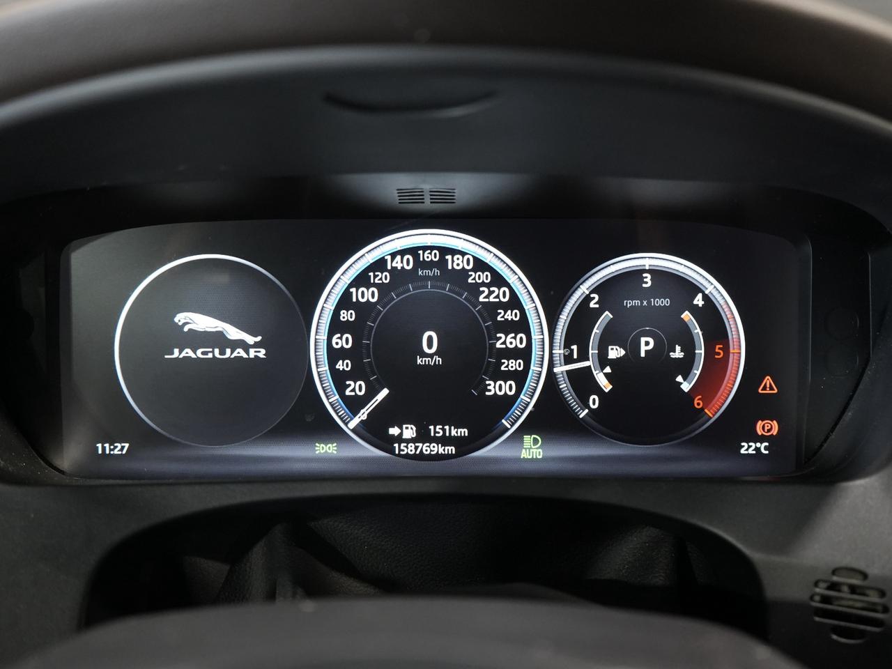 2017 Jaguar F-PACE Prestige/PANO/CARPLAY/MERIDIAN/NO ACCIDENT/LOW KM Photo