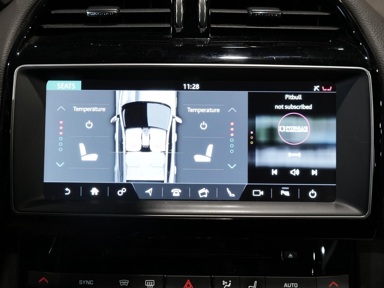 2017 Jaguar F-PACE Prestige/PANO/CARPLAY/MERIDIAN/NO ACCIDENT/LOW KM Photo