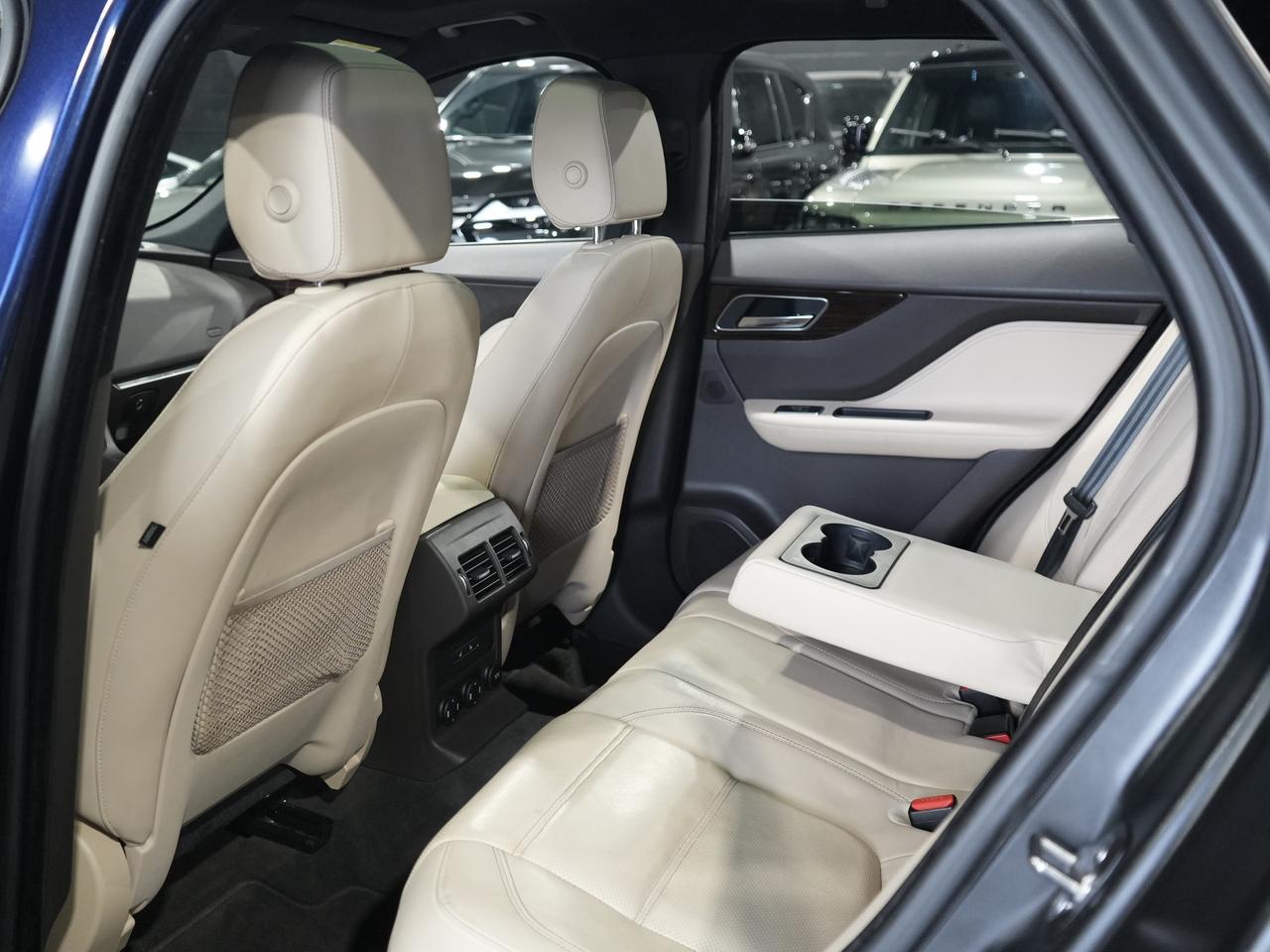 2017 Jaguar F-PACE Prestige/PANO/CARPLAY/MERIDIAN/NO ACCIDENT/LOW KM Photo