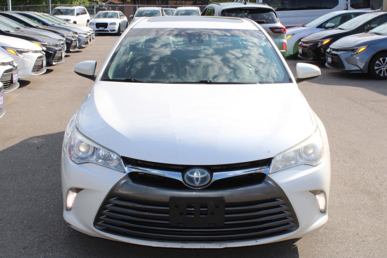 2017 Toyota Camry HYBRID XLE - Photo #2
