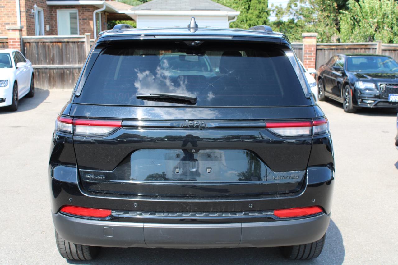 2023 Jeep Grand Cherokee LIMITED 4X4 - Photo #2