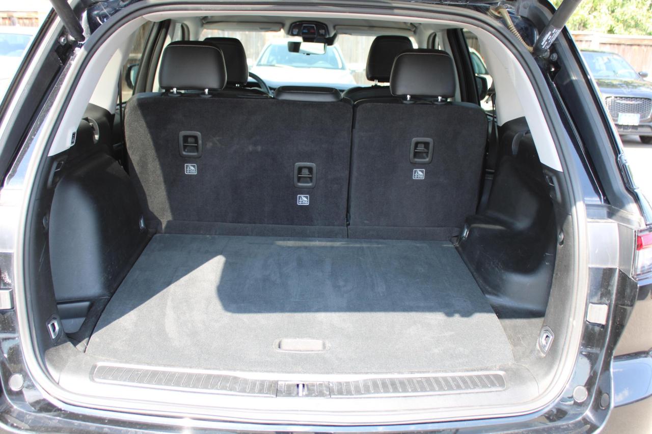 2023 Jeep Grand Cherokee LIMITED 4X4 - Photo #4