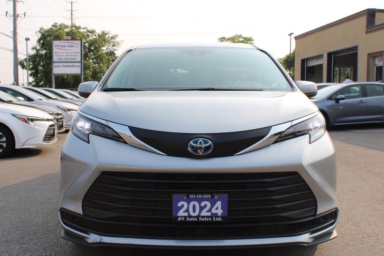 2024 Toyota Sienna LE 8-Passenger AWD - Photo #2