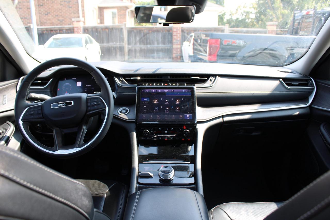 2023 Jeep Grand Cherokee L Limited 4x4 - Photo #6