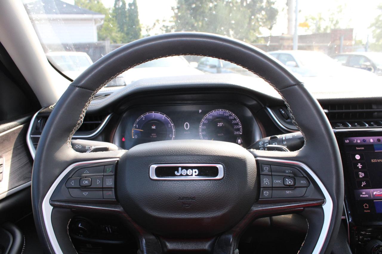 2023 Jeep Grand Cherokee LIMITED 4X4 - Photo #9