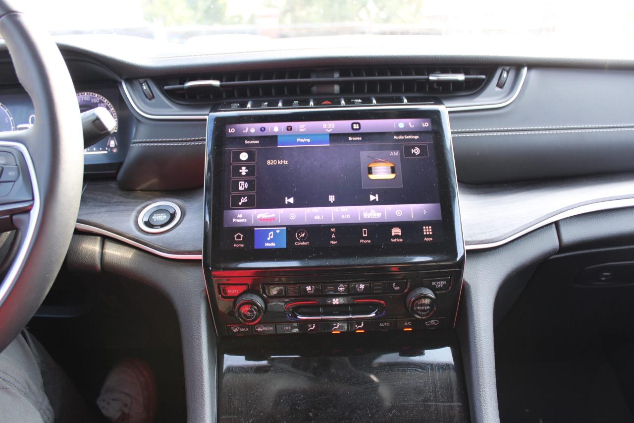 2023 Jeep Grand Cherokee LIMITED 4X4 - Photo #16