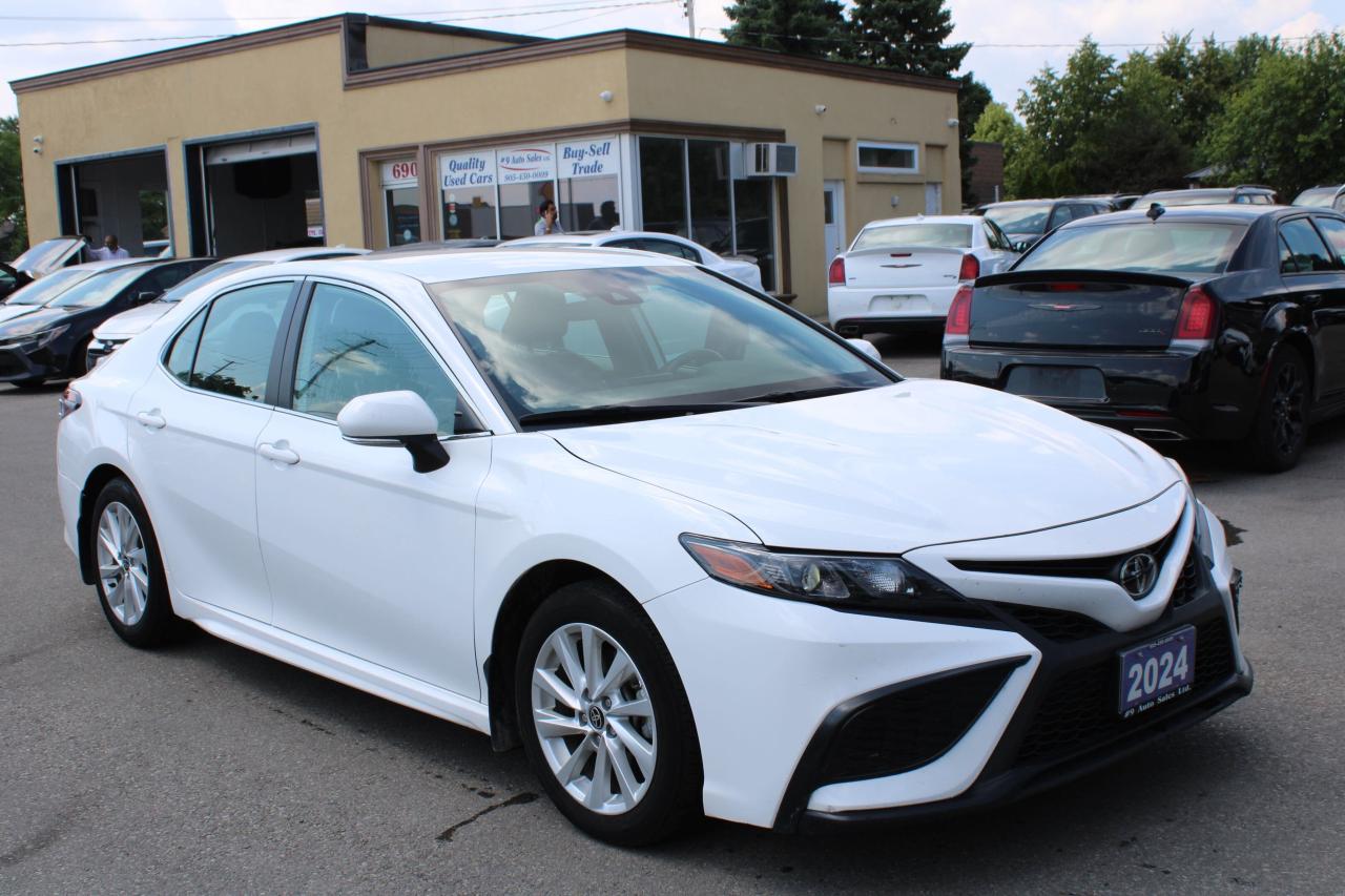 2024 Toyota Camry SE Auto