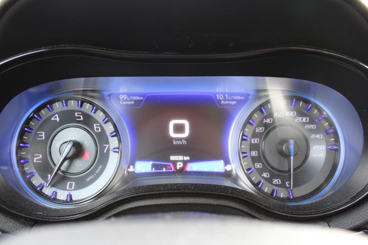 2023 Chrysler 300 300S RWD - Photo #14