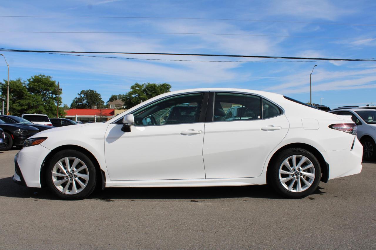 2024 Toyota Camry SE Auto - Photo #4