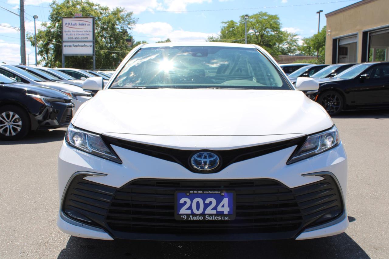 2024 Toyota Camry HYBRID LE Auto - Photo #4
