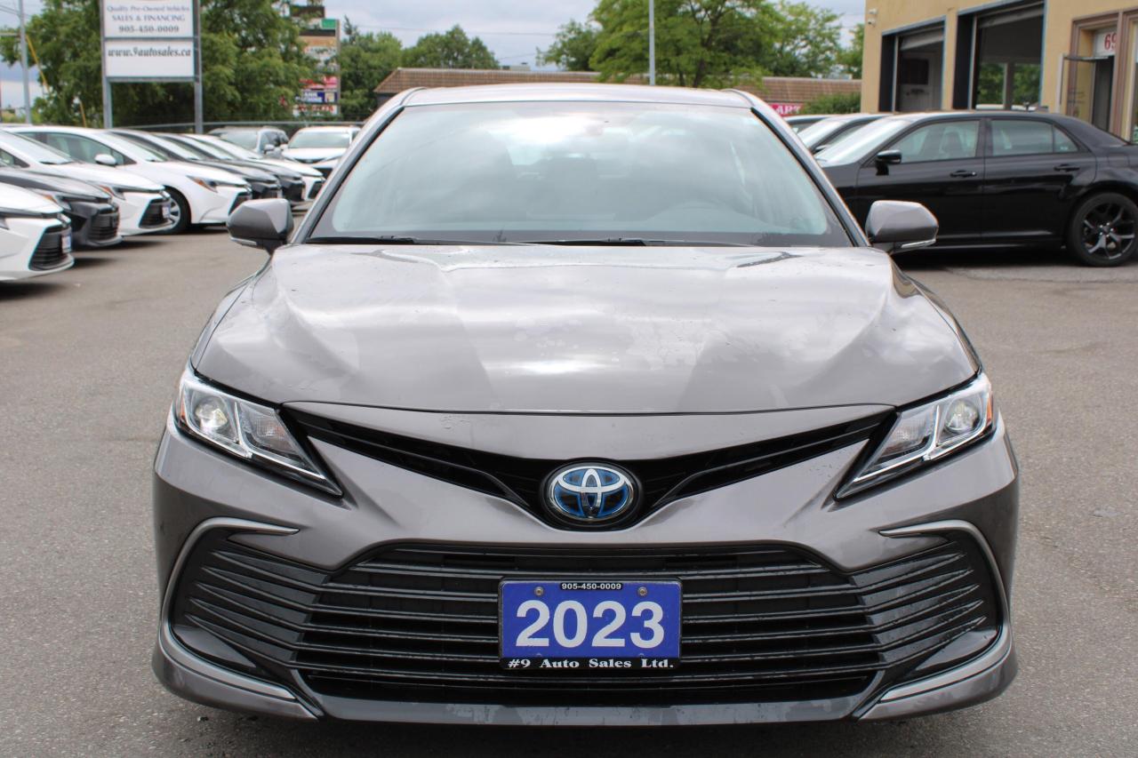 2023 Toyota Camry HYBRID LE Auto - Photo #4