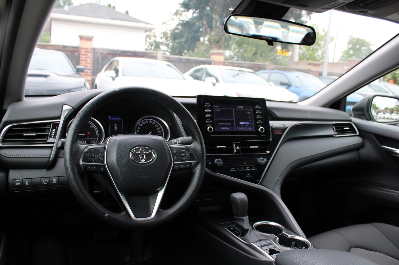 2023 Toyota Camry HYBRID LE Auto - Photo #15