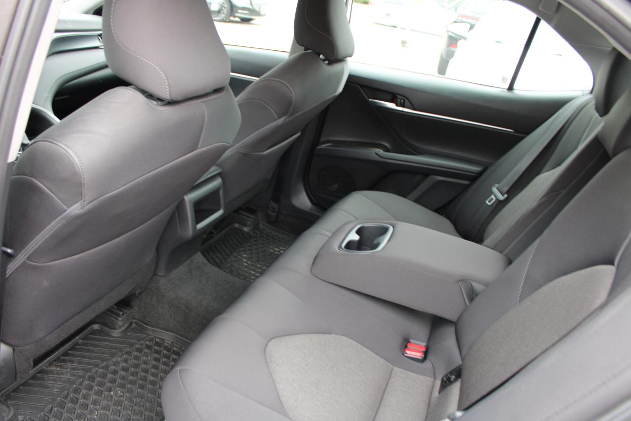 2023 Toyota Camry HYBRID LE Auto - Photo #16