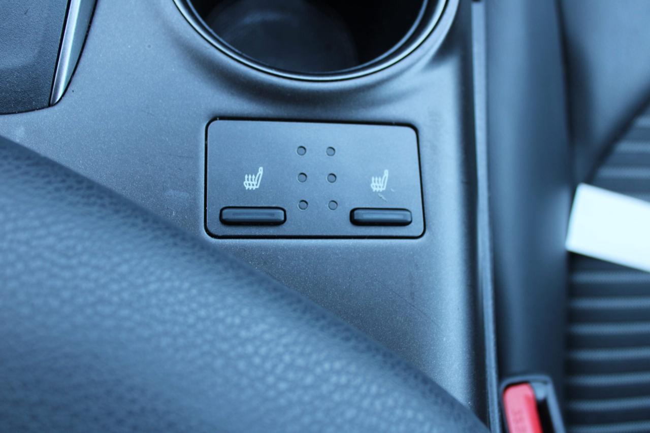 2023 Toyota Camry SE Auto - Photo #12