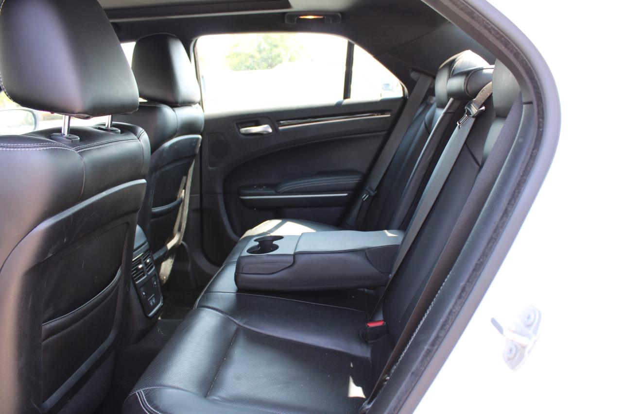 2023 Chrysler 300 300S AWD - Photo #7