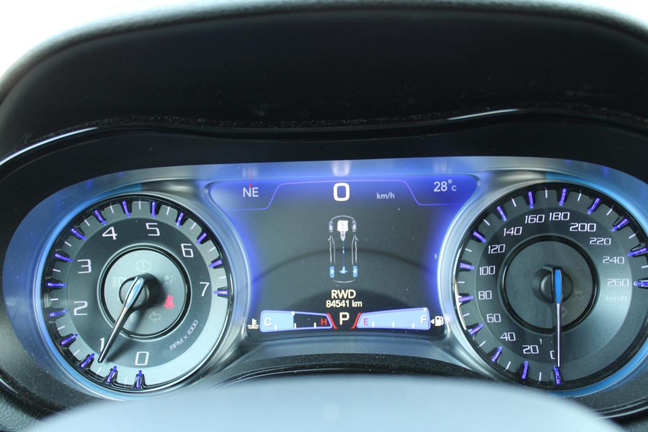 2023 Chrysler 300 300S AWD - Photo #15