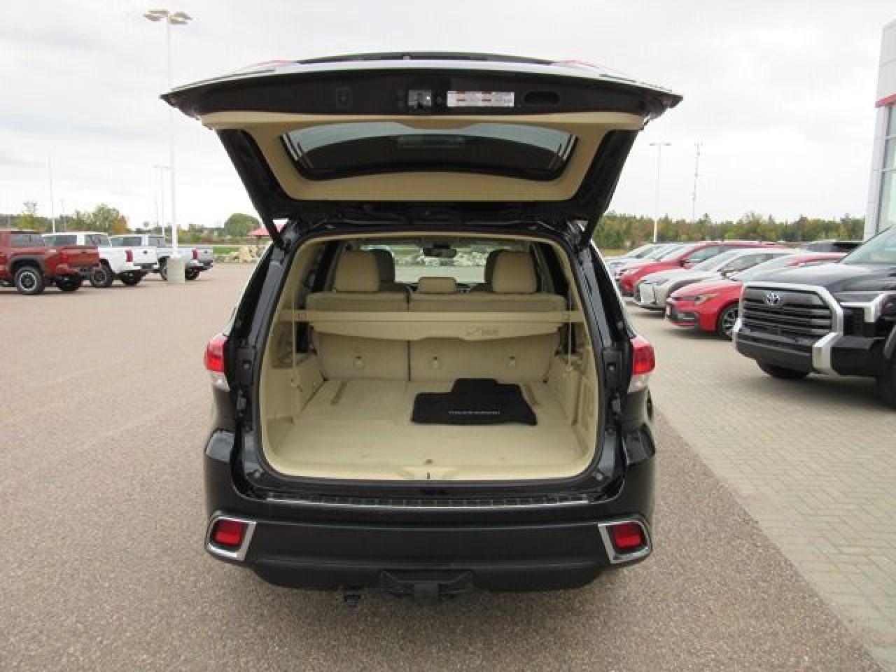 2018 Toyota Highlander XLE Photo4