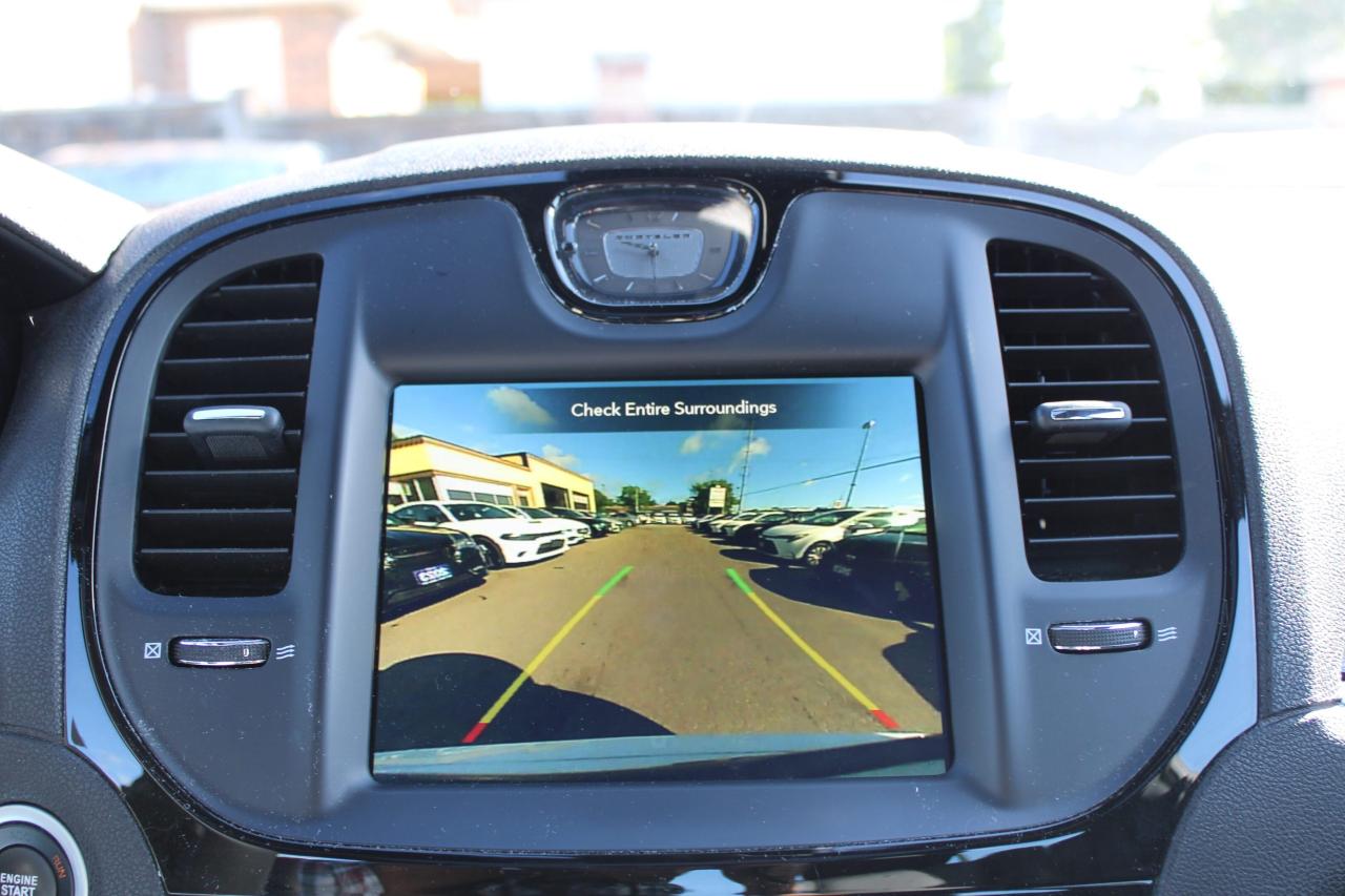 2023 Chrysler 300 300S AWD - Photo #6